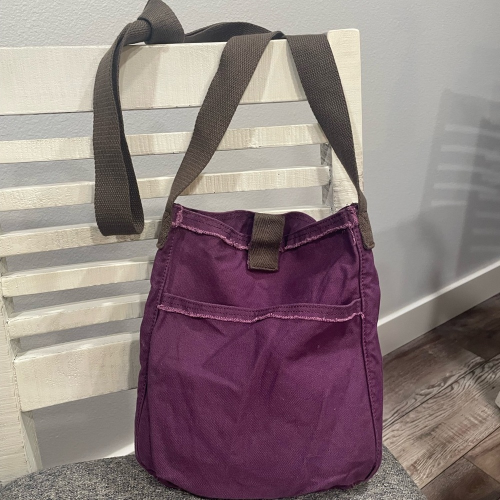 Thirty-one brand purple canvas tote with brown shoulder strap